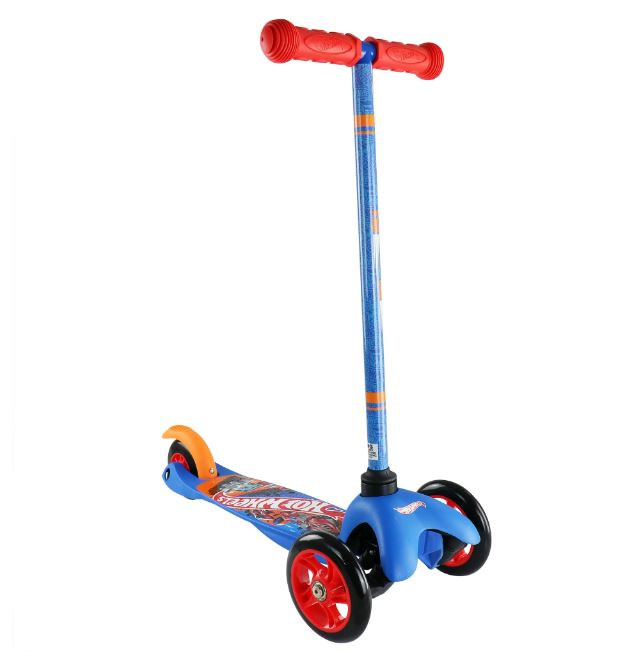 Hot Wheels Tilt and Turn 3 Wheel Scooter