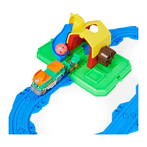 Mighty Express, Farm Station Adventure Bucket and 11-Piece Train Track Set with Exclusive Farmer Faye Toy Train