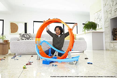 Hot Wheels Massive Loop Mayhem Track Set with Huge 28-Inch Tall Track Loop Slam Launcher