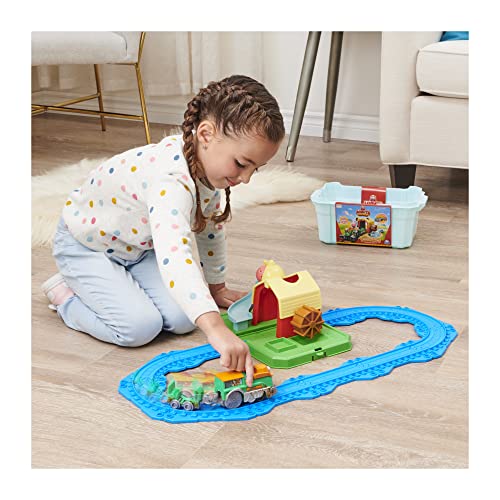 Mighty Express, Farm Station Adventure Bucket and 11-Piece Train Track Set with Exclusive Farmer Faye Toy Train