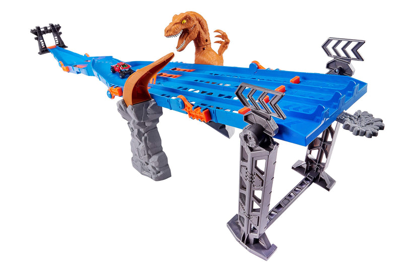 Metal Machines 4-Lane Raptor Attack Track Set Playset with Mini Racing Car by ZURU Cars Play Set Compatible with Other Brands Assorted