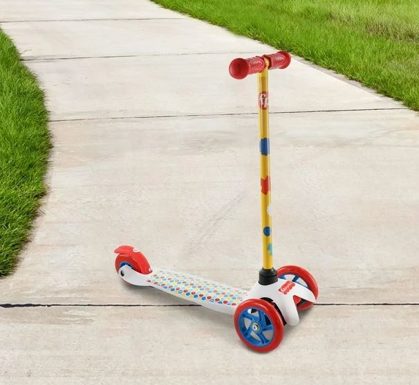 Fisher Price 3-Wheel Tilt and Turn Scooter