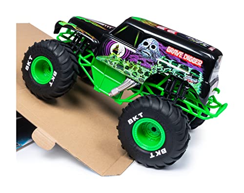 Monster Jam, Official Grave Digger Remote Control Truck 1:15 Scale, 2.4GHz